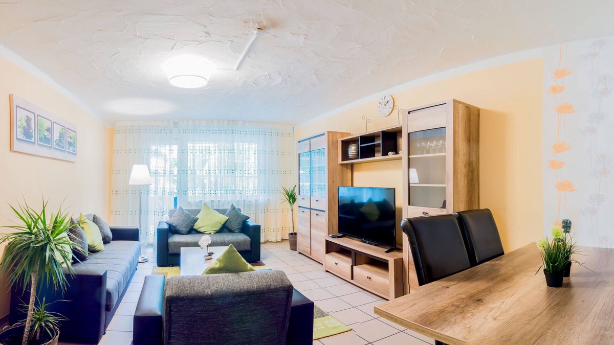 Rhein-Erft-Kreis District Apartment | 85 sqm apartment with large balcony on the 1st Upstairs - cheap accommodation