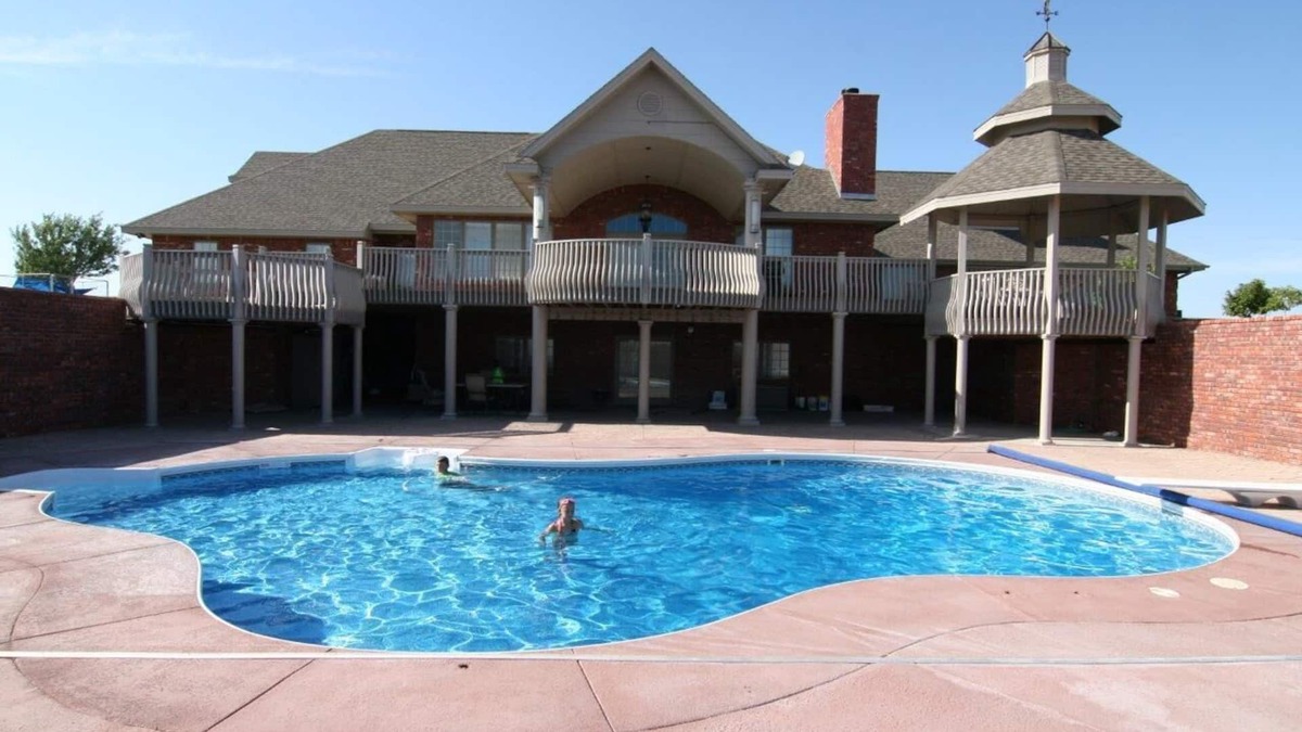 Roswell House | 8600 Square Feet Of Luxury On 100 Acres Just Minutes From Town