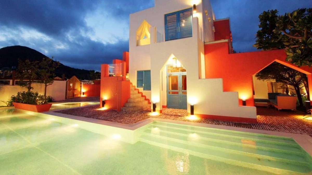 Sail Rock Beach Bed & Breakfast | 866 Oceanic View Villa