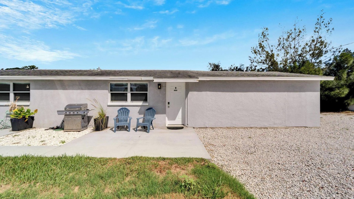 Tampa Apartment | 8820 Rocky Creek Drive Unit B