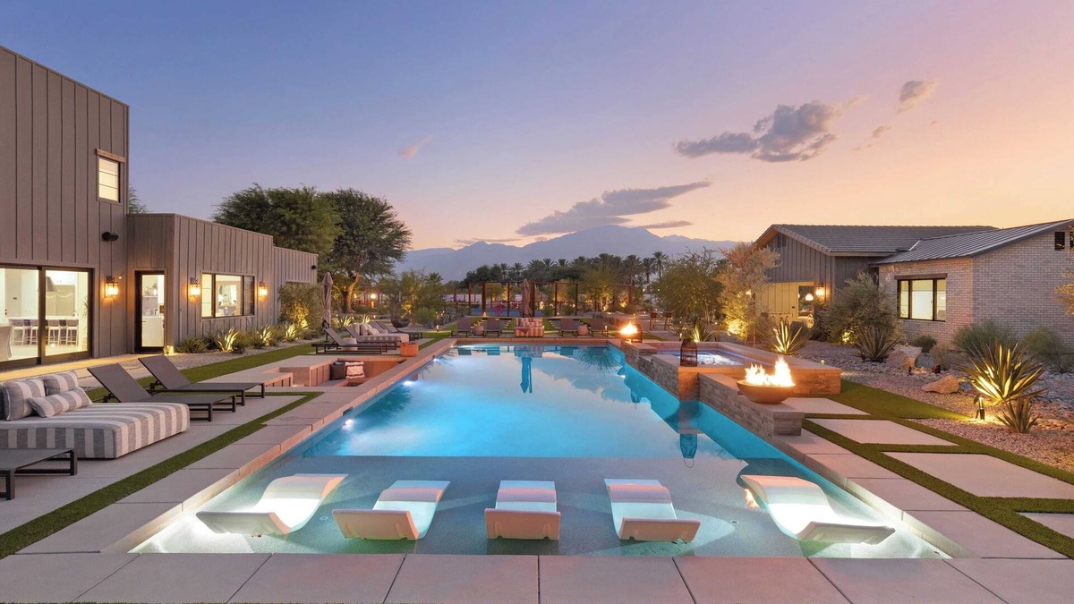 Palm Springs Cottage | 8bdr Villa Tennis/pickleball, Golf Green, Pool House, Gym, Bar Mesquite38