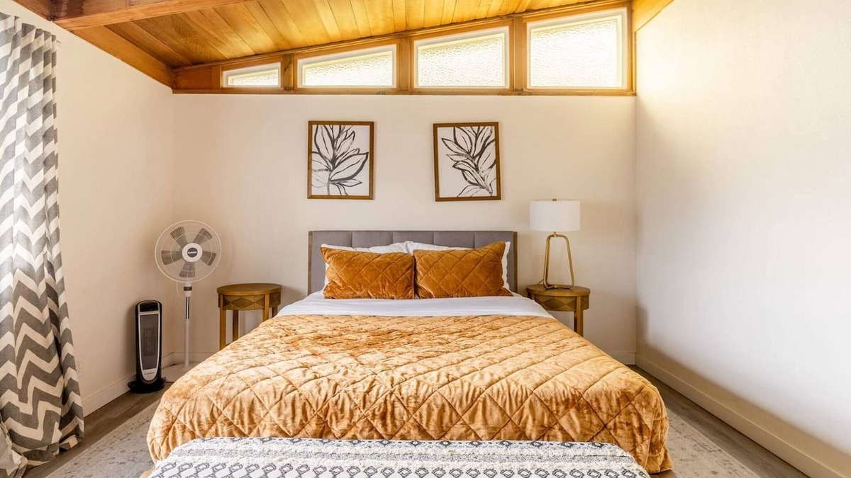 SeaTac House | 8BR | BBQ, Garden Retreat | Des Moines | Sophari