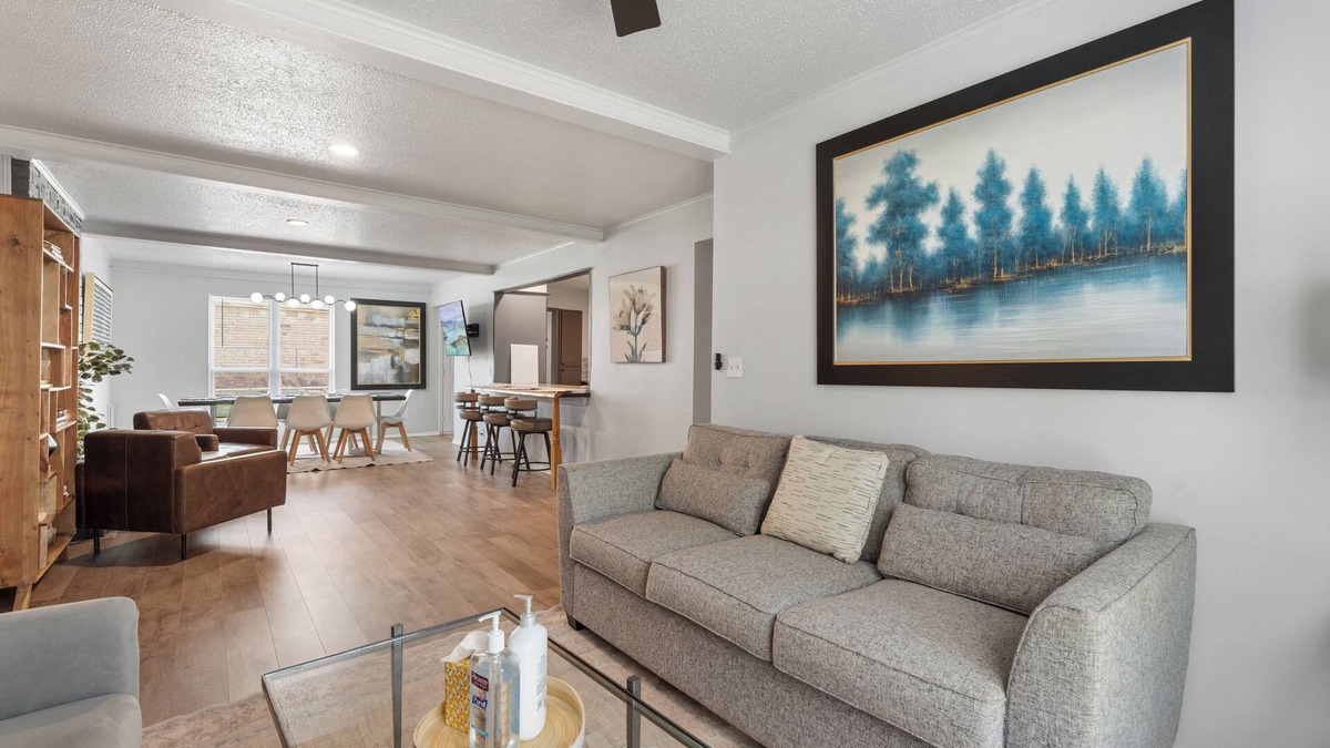 Central Oklahoma City House | 8BR Near Route 66 + Lake Overholser | Laundry Room & Pool Table #08