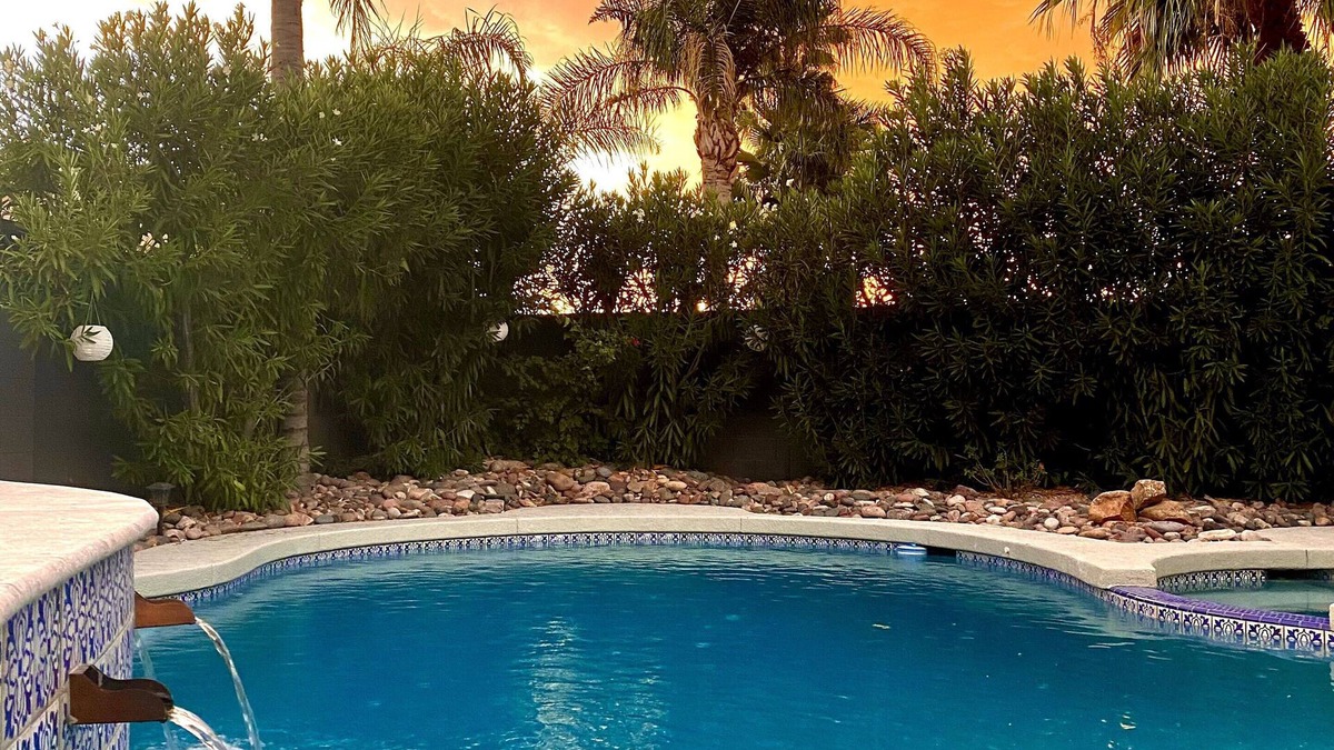 La Paz At Desert Springs House | 9 AM check in 9 PM check out, south facing sunny yard, Kierland area, 6 bikes