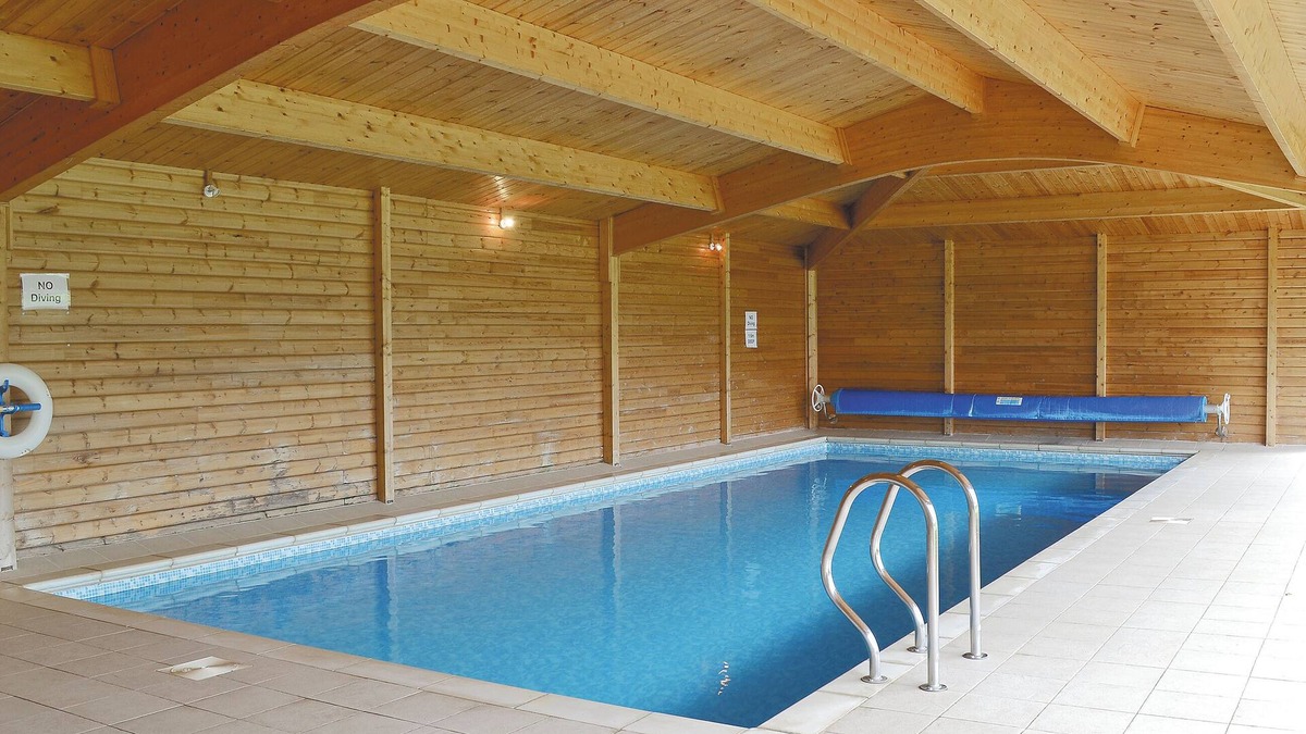 Tilney Fen End Cottage | 9 bedroom accommodation in Kings Lynn