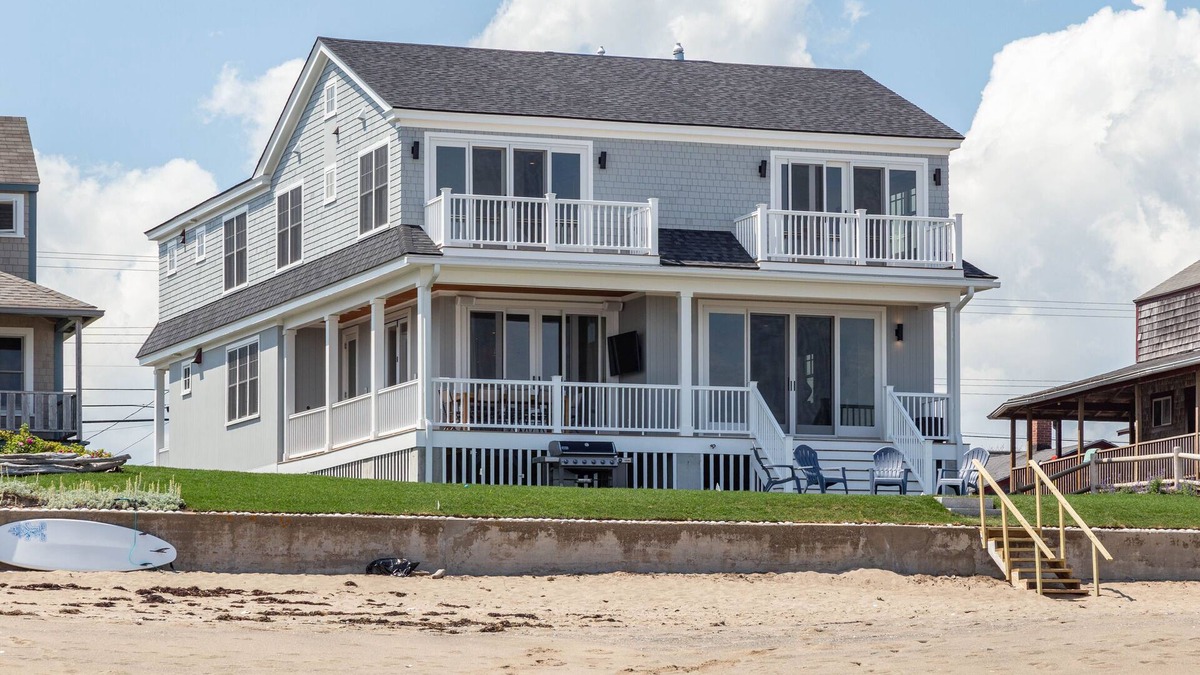 Ogunquit - Wells House | 9 Bedroom Ocean Front House, Private Moody Beach