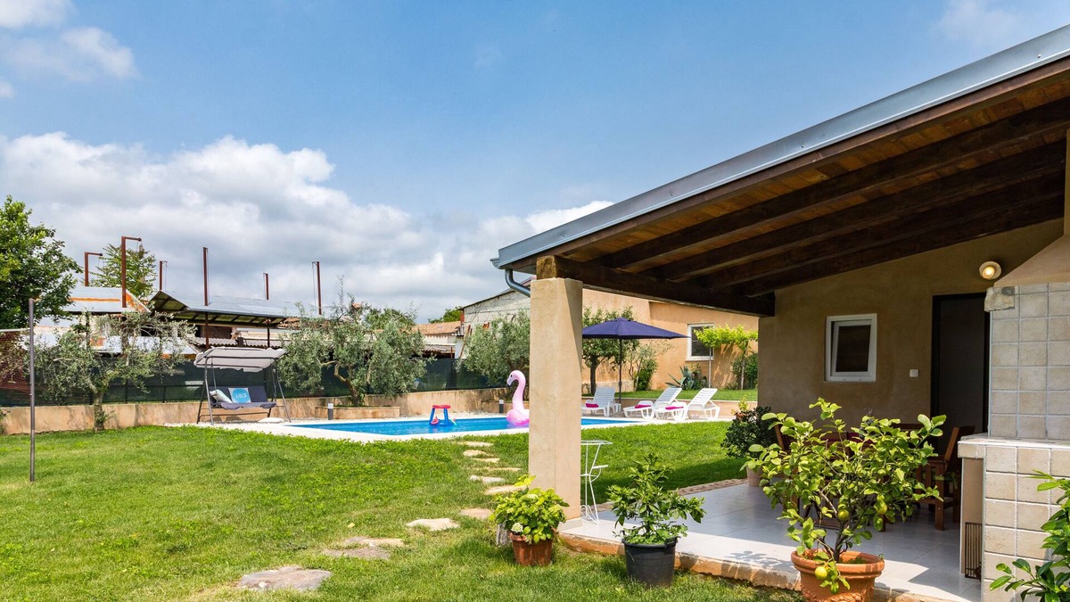 Grandici House | 9 km from the sea, free Wi-Fi, barbecue, dishwasher, washing machine