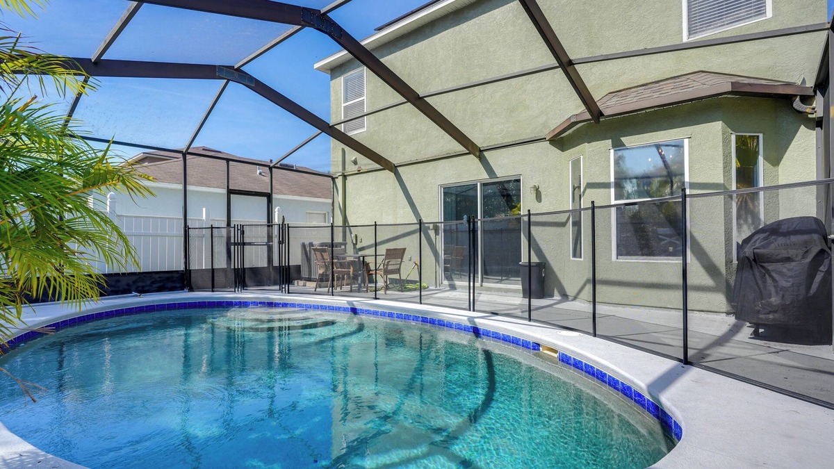 Riverview House | 9 Mi to Beach: Peaceful Riverview Home w/Patio