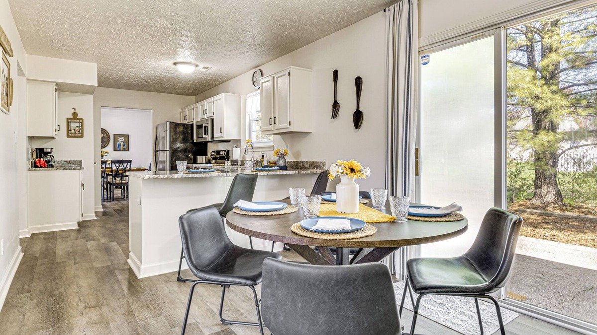 Wayne House | 9 Mi to Dtwn Indianapolis: Family-Friendly Home!