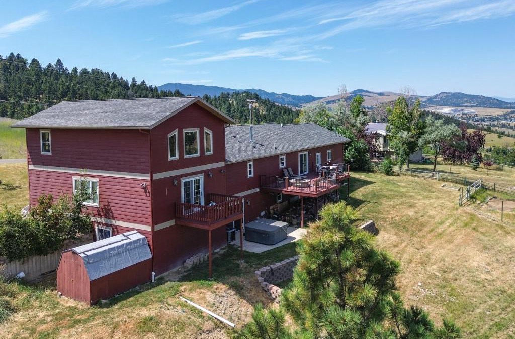 Montana City House | 9 Mi to Helena Mtn-View and Hot Tub at Huge Home