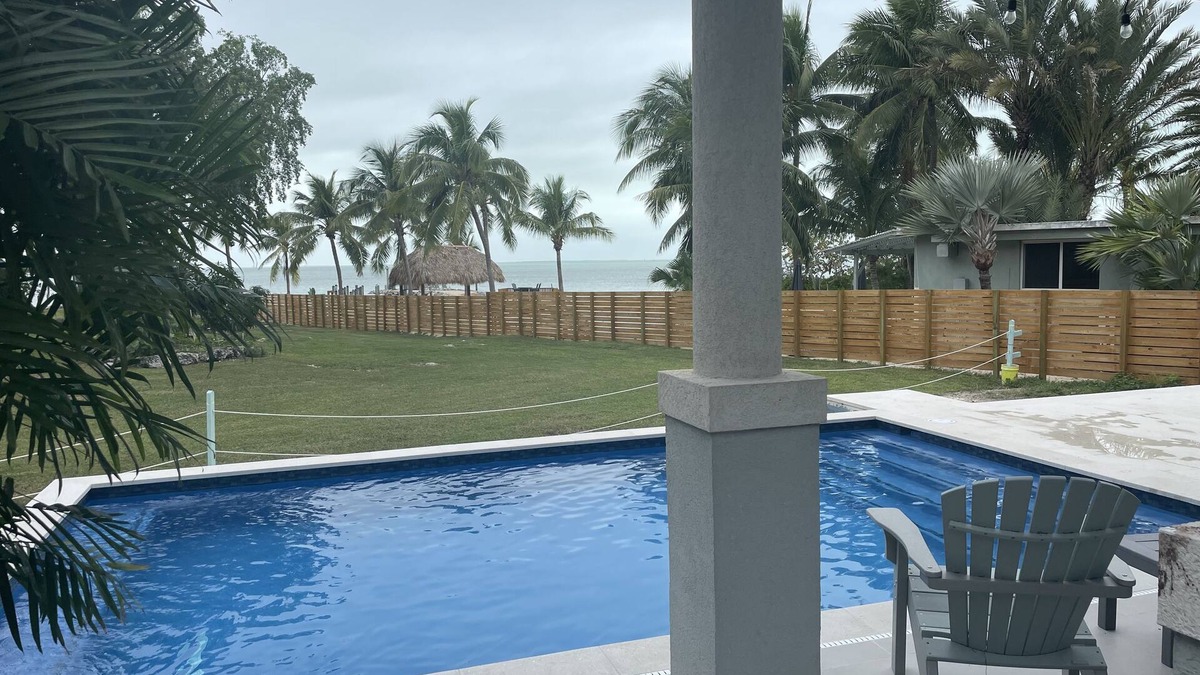 Tavernier House | 9 Million Dollar 2.5 Acre Bayside Beach Compound w Boat Dockage is One of A Kind