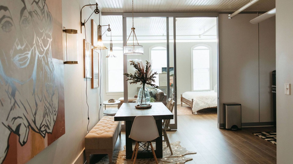 Maryville Apartment | 9 to 5 Suite - Covington Lofts