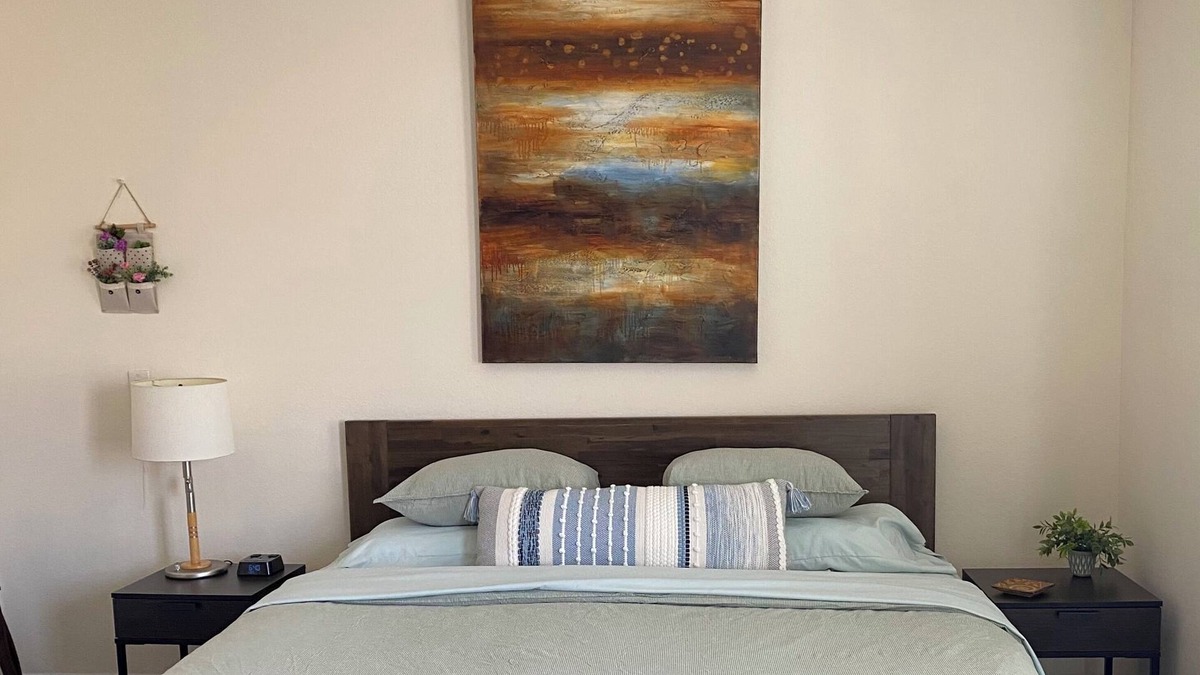 Alhambra Condo | 910 sqft, firm king + firm queen, 2 bath, inc. Parking, 1 block from Starbucks.
