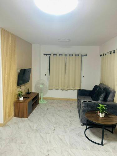 Khlong Chaokhunsing Villa | 93 House