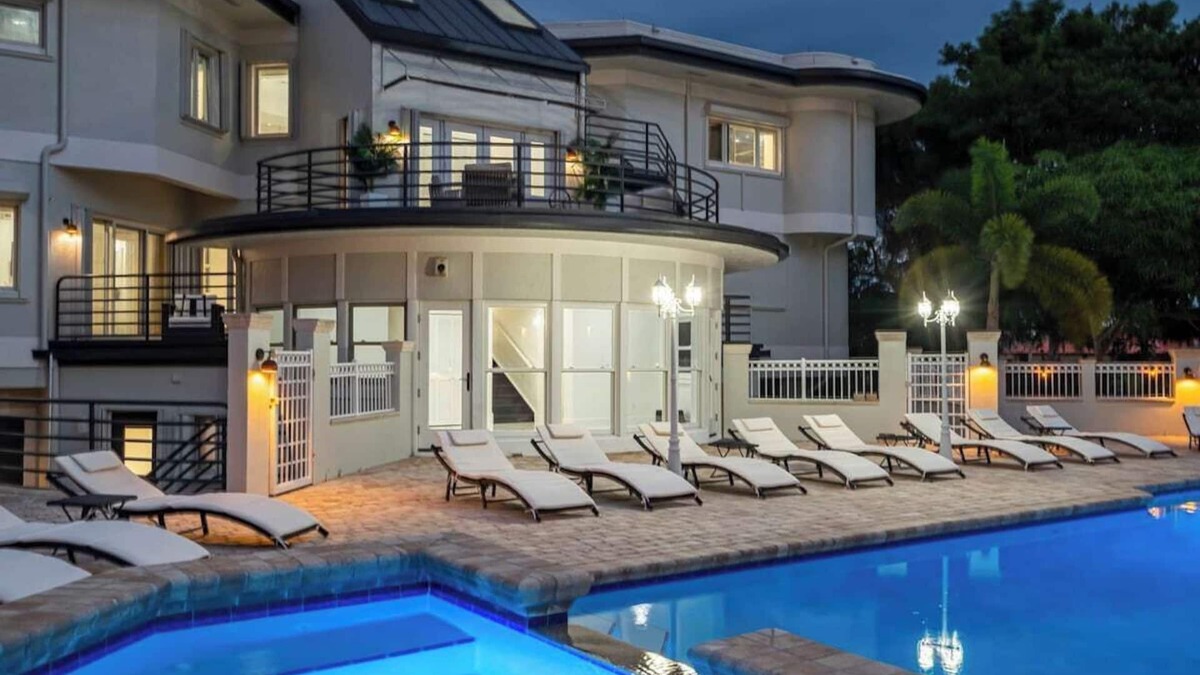 Fort Pierce House | 9K SF Waterfront Mansion/Pool