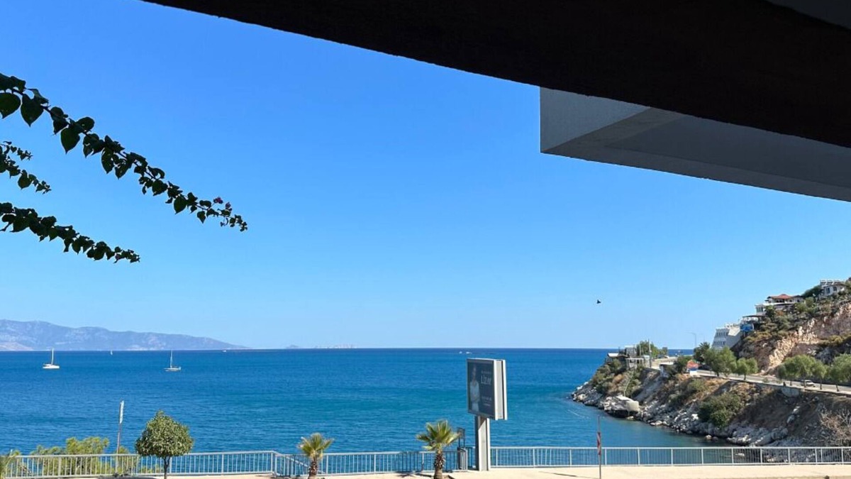 Finike Apartment | Açık Deniz Manzaralı Jakuzili Dublex Apart