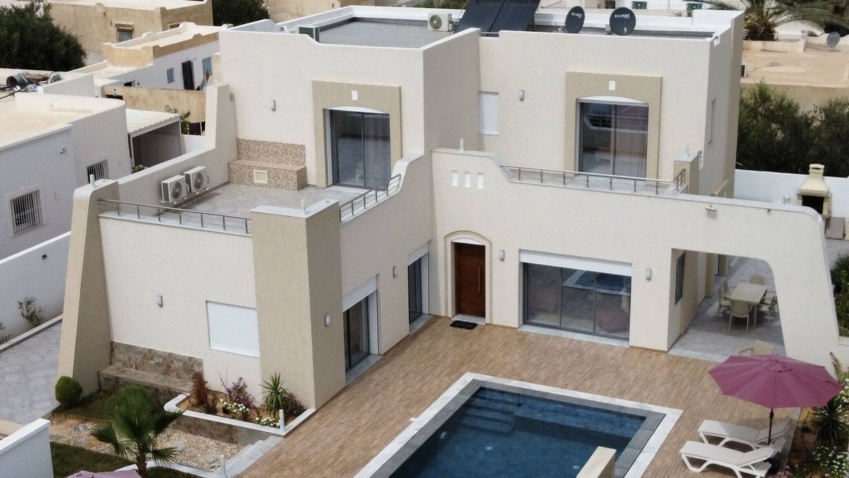 Fatou Villa | A 10 Minutes de la Mer, Villa de Grand Standing Avec Piscine, Pour vos Vacances
