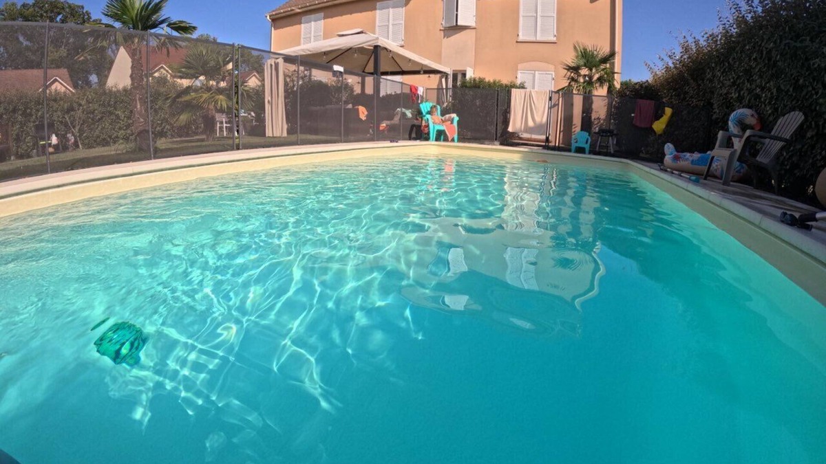 Le Mesnil-Saint-Denis House | A 15min de Versailles et 30min de Paris, Villa Avec Jardin et Piscine Chauffée