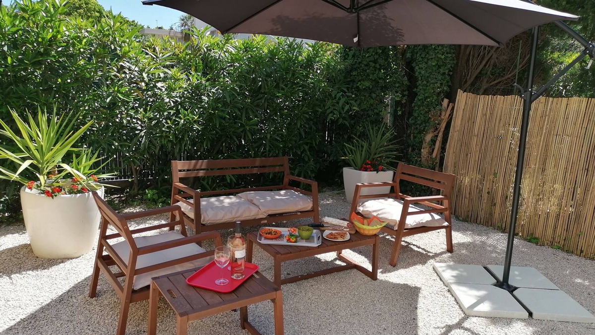 Saint-Cyr-sur-Mer Apartment | A 200 m des Plages Appartement Avec Terrasse & Jardin