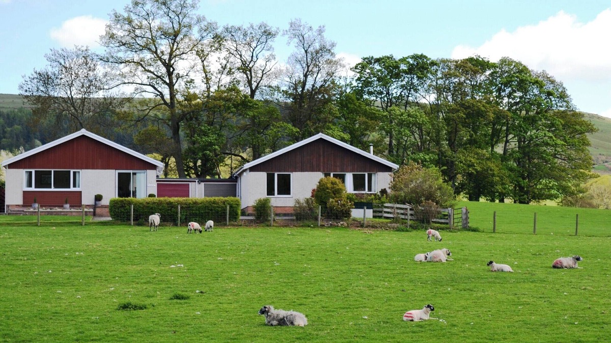 Pooley Bridge Cottage | A 3 bedroomed bungalow with superb views.