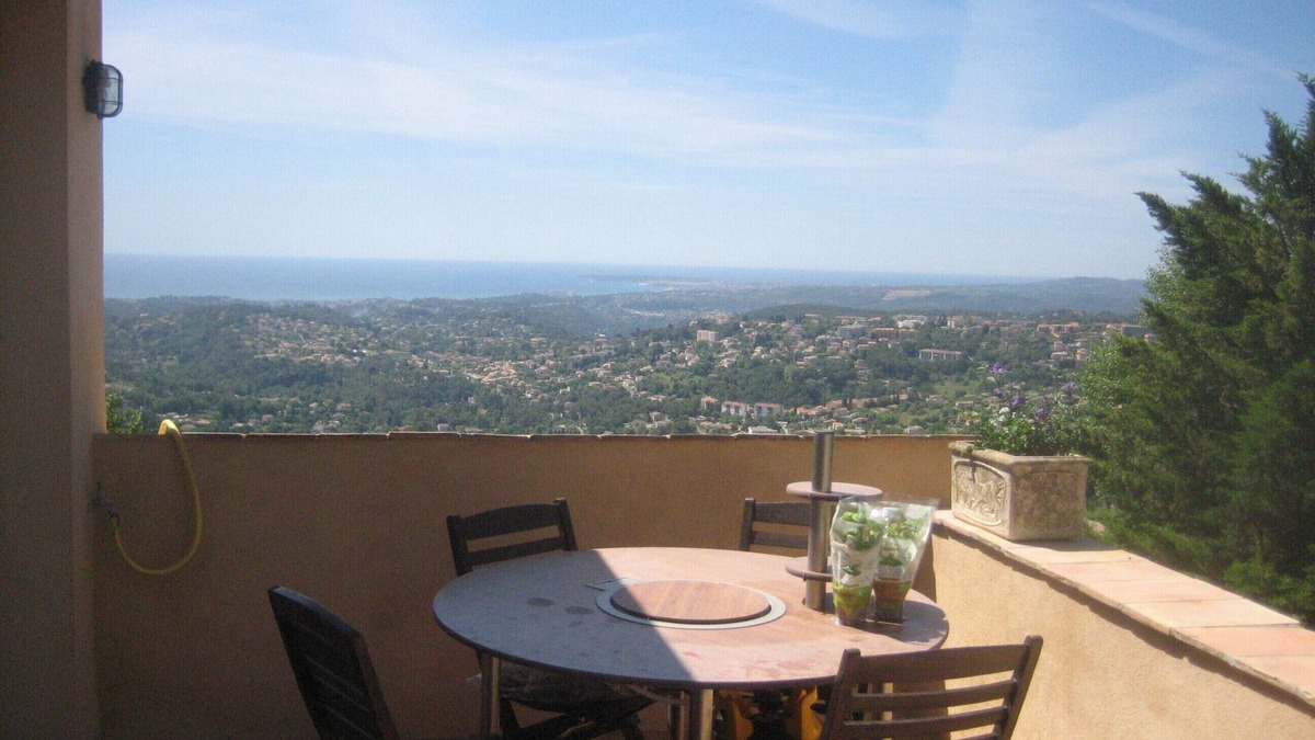 Vence Villa | A balcony overlooking the Mediterranean: 20m2 terrace, private parking, bright.