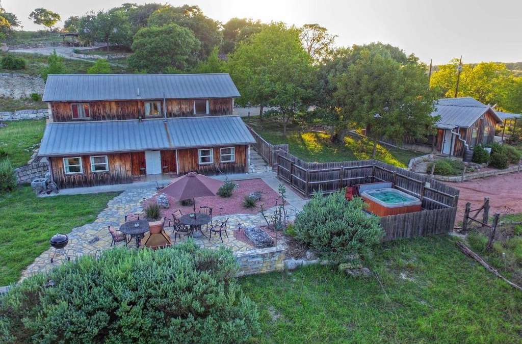 Fredericksburg Bed & Breakfast | A Barn At The Quarry