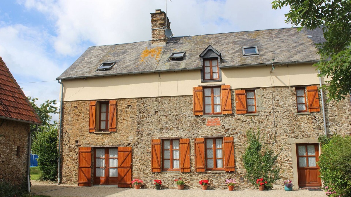 Saint-Jean-de-Savigny House | A Beautiful 16th Century Farmhouse In The Heart Of The Normandy Countryside