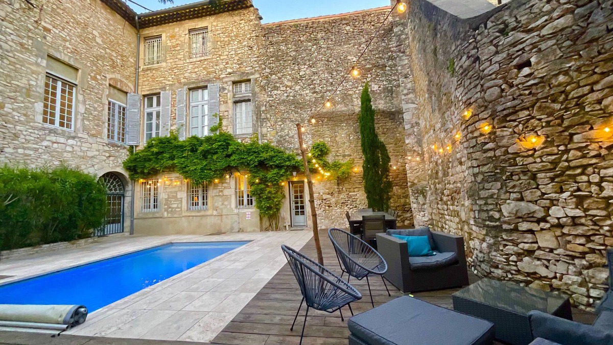Bourg-Saint-Andeol House | A beautiful townhouse for 12 guests, with private pool