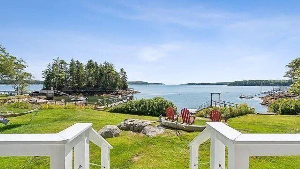 Bath House | A beautiful hidden gem in West Bath, Maine.