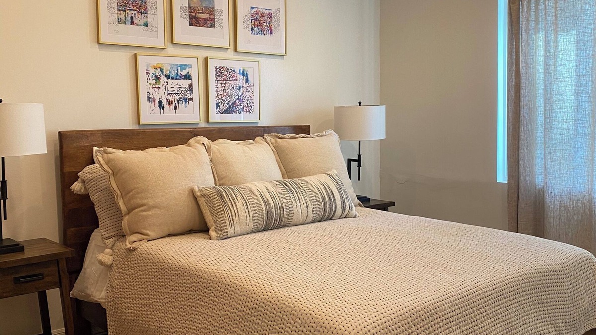 Warner Center House | A beautiful split home in quiet Woodland Hills