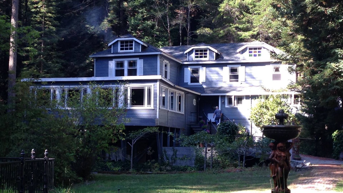 Cazadero House | A bit of English charm nestled in the Redwoods of Sonoma. Perfect seclusion.