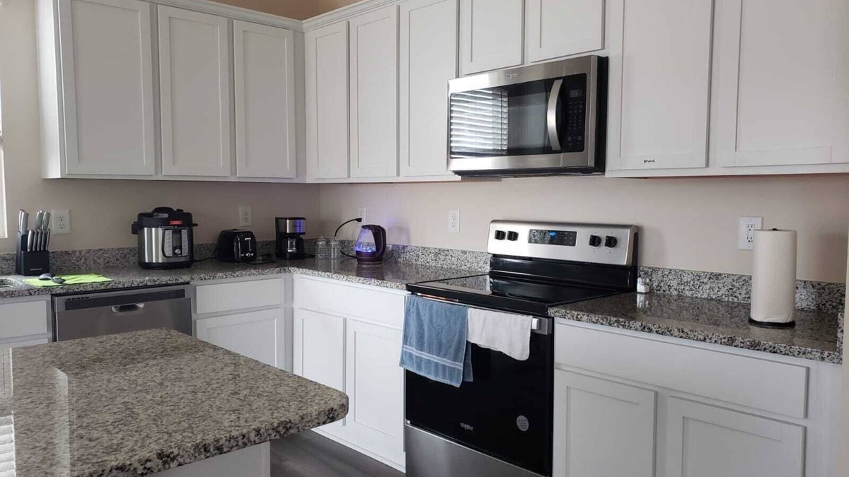 Northeast Raleigh House | A brand new, comfortable and clean share bathroom C
