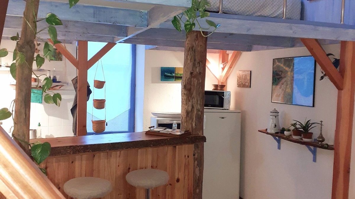 Le Bousquet-d'Orb House | A cabin atmosphere for this charming mezzanine studio