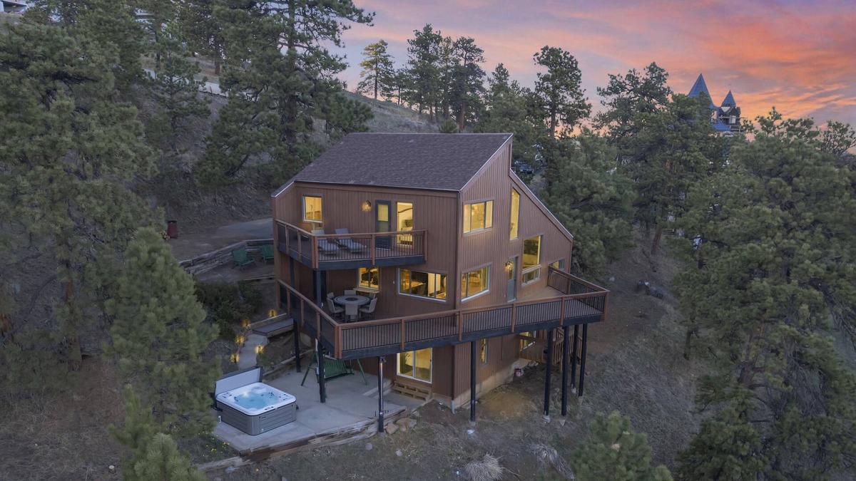 Genesee Cabin | A Cabin in the Clouds: Peaceful Mountain Retreat w/Hot Tub & Spectacular Views!