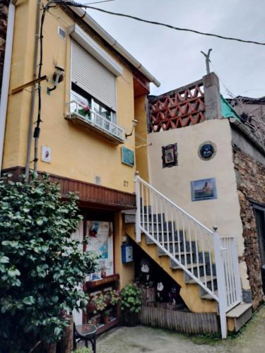 Carballeda de Valdeorras House | A casa do teléfono