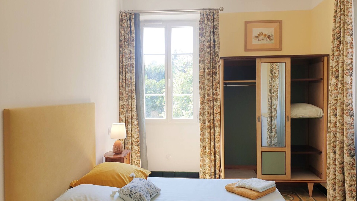 Valle-de-Campoloro Bed & Breakfast | A Caserella - Bed and Breakfast "Canari " in village house with garden at 300 m altitude