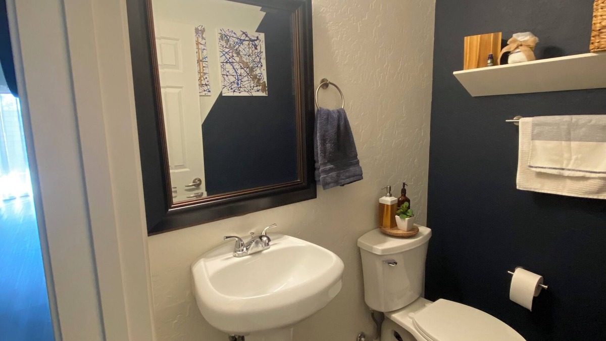 Summerlin West House | A Charmin Desert Oasis 3-bedroom house with WiFi, AC in wonderful Las Vegas