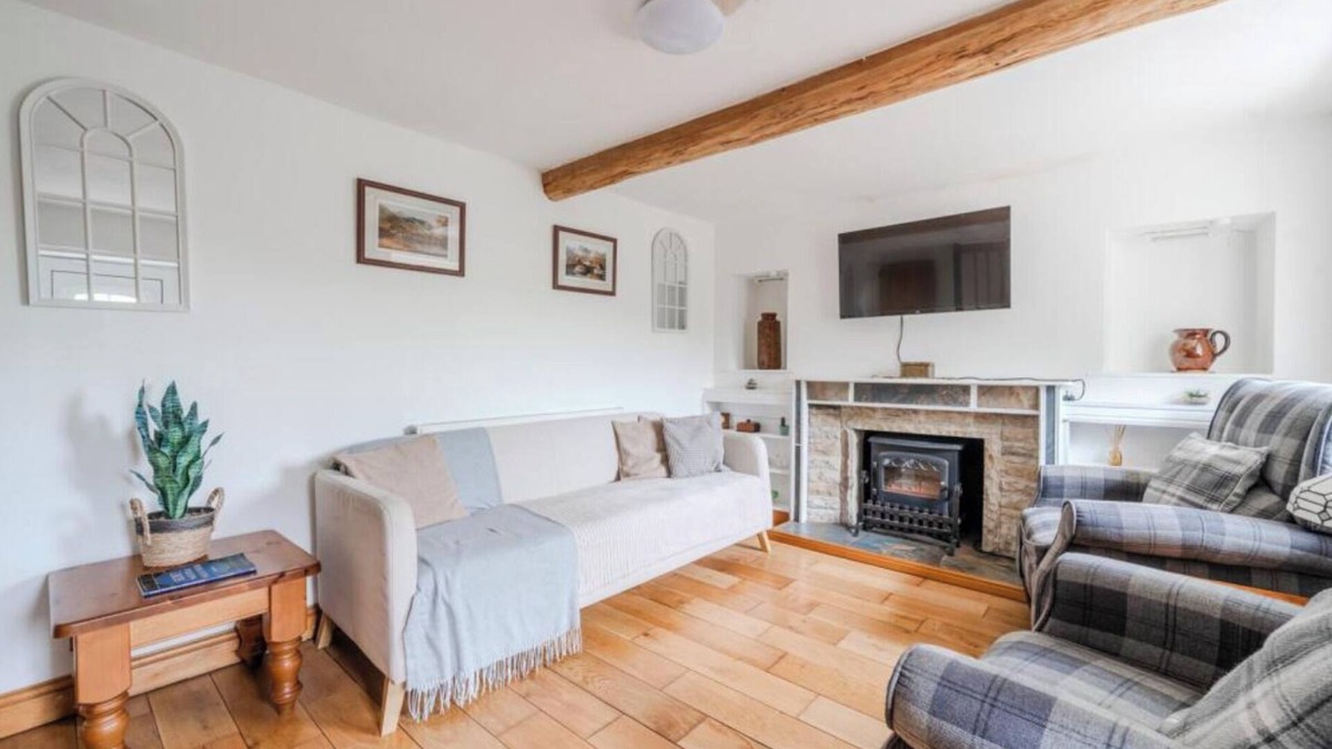 Matlock Bath House | A charming and beautifully presented three-bedroom old miners cottage