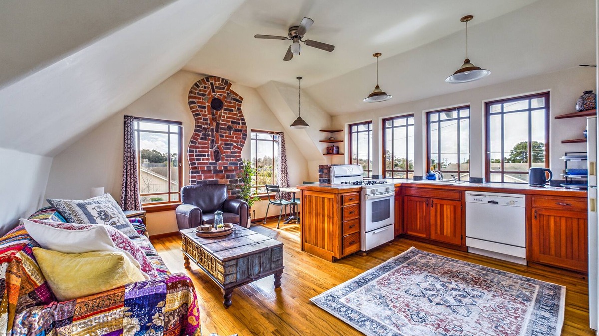 McKinleyville Apartment | A combo of the 2nd and 3rd floors of SkyDeck House, dog/pet friendly!