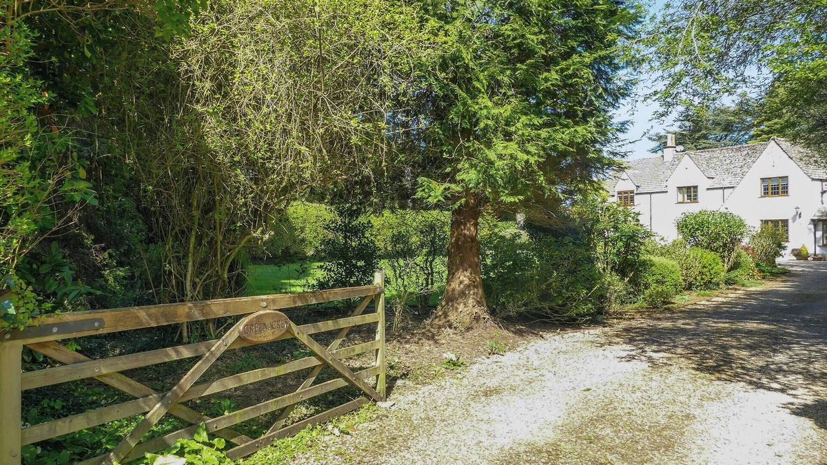 Rodborough Cottage | A cosy one-bedroom first floor apartment on Rodborough Common.