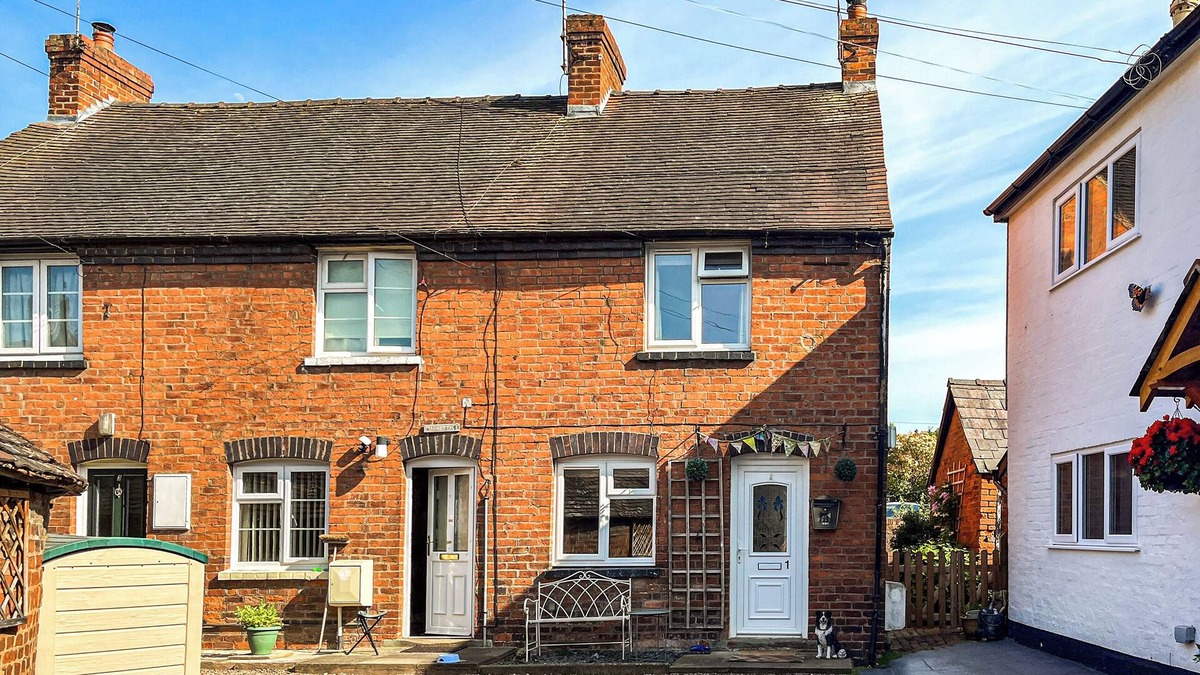 Boraston Cottage | A cosy retreat within the beautiful area of Tenbury Wells.