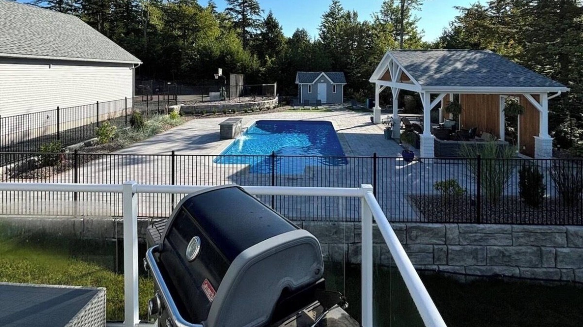 Halifax County House | A cozy getaway for any season!