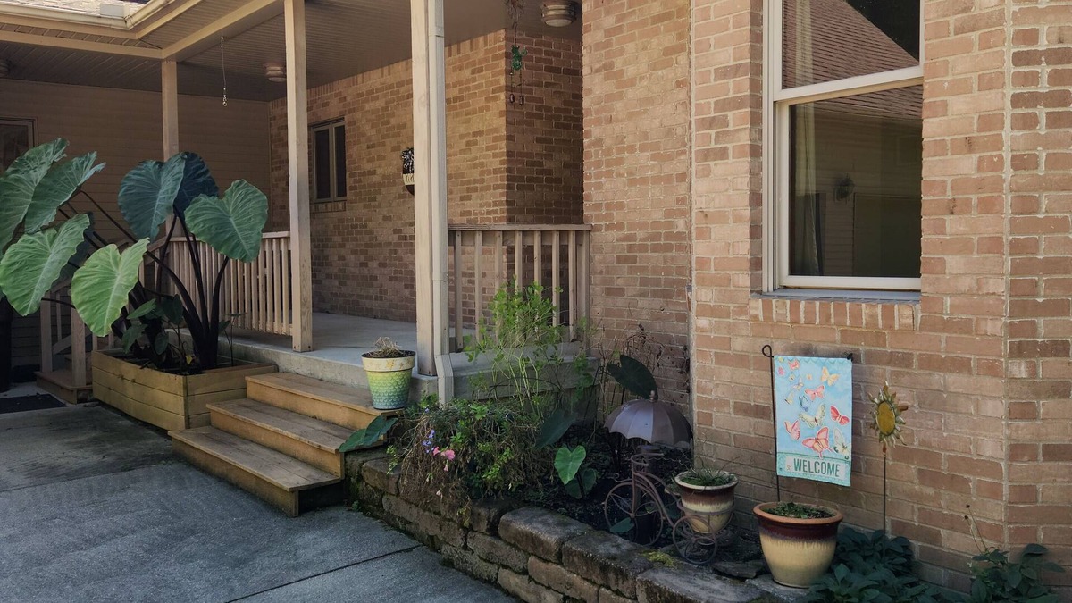Rockville House | A Cozy, relaxing hideaway! 1/2 a mile from Billie Creek Covered Bridge.