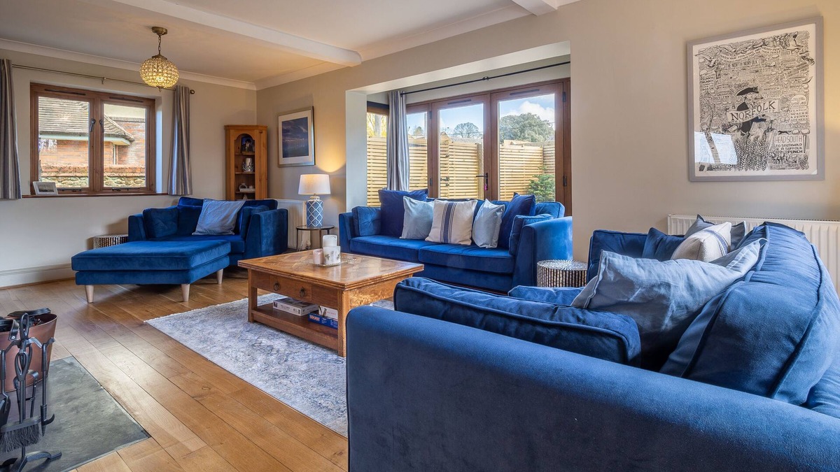 Snettisham House | A delightful cottage conveniently located down a quite lane in the village