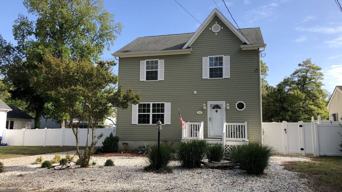 Town Bank House | A Delightful Family Retreat Steps To Delaware Bay Beaches, Pet Friendly