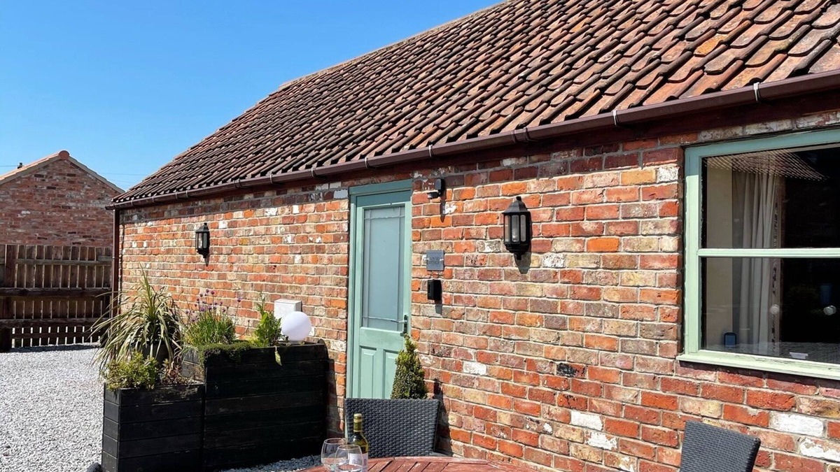 Buckton Cottage | A delightful single storey cottage located on a shared courtyard