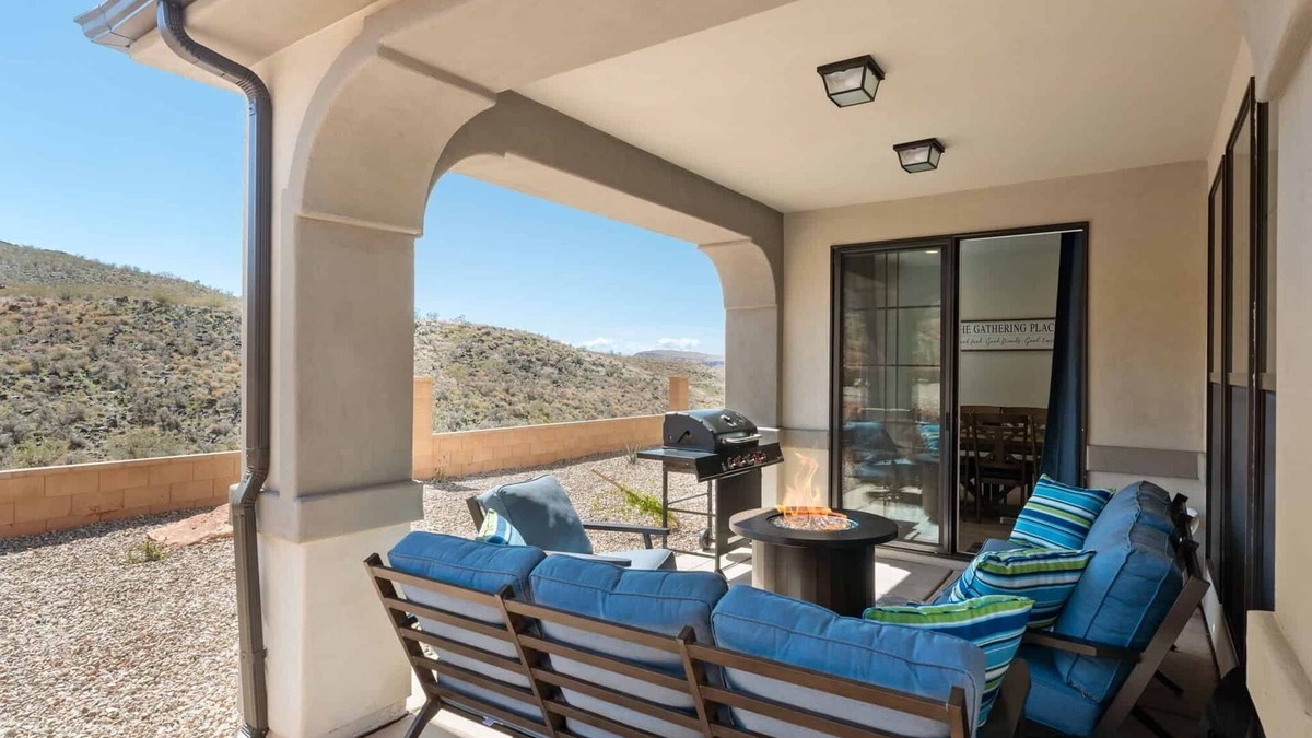 Washington House | A Family Affair, Sleeps 20 in two side-by-side units, 10 bedrooms!