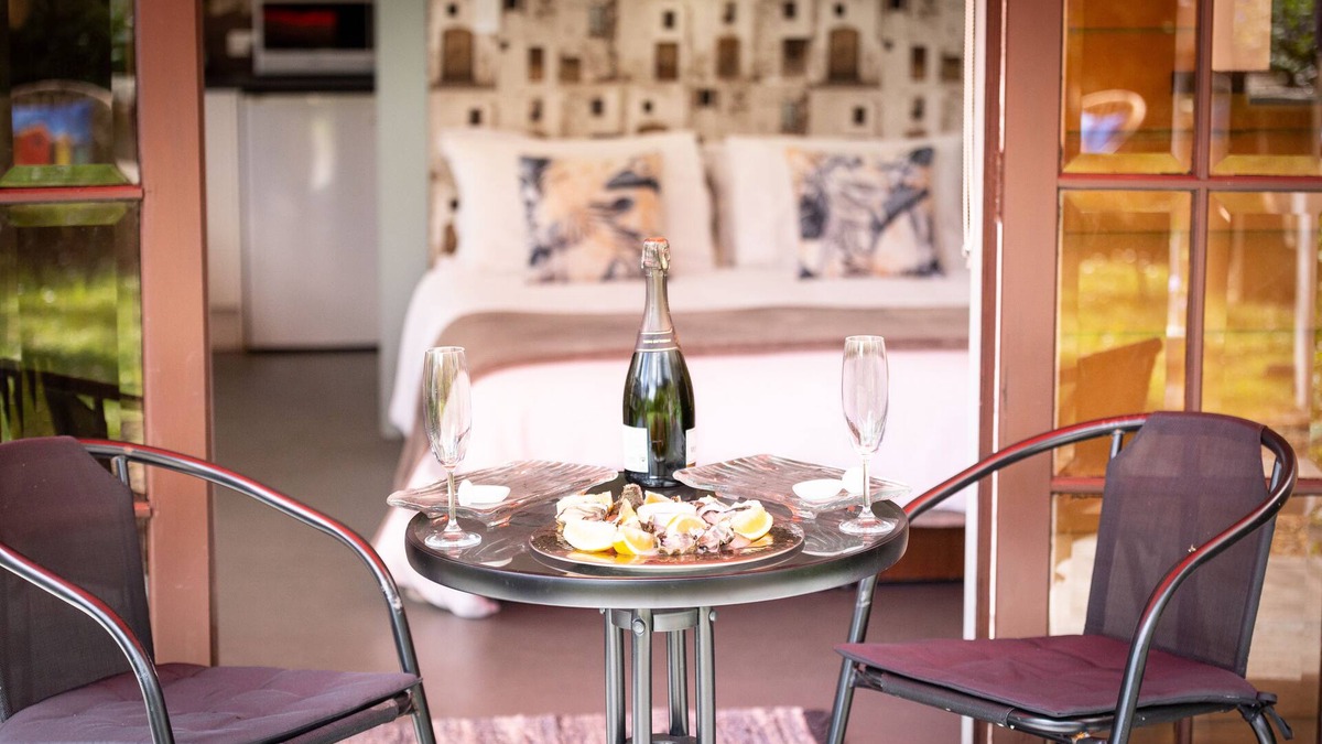 Snells Beach Cabin | A Fantastic Locationn"Just a short walk down the footpath opposite to the Beach"