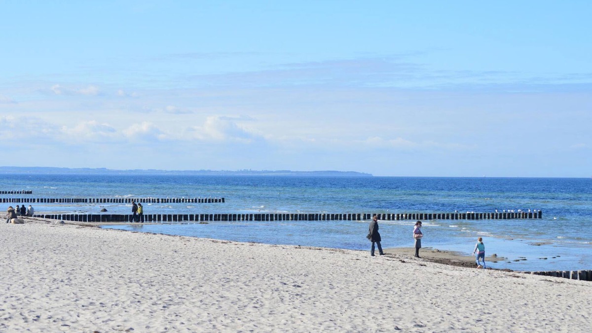 Stove House | A few kilometers from the Baltic Sea coast awaits you this cozy terraced house in Stove.