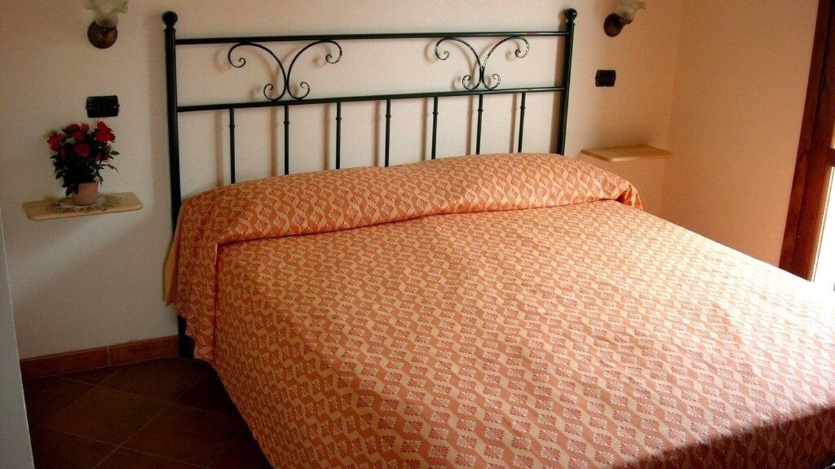 Zambrone Other | A few minutes from the sea and Tropea, small one-bedroom apartment in farmhouse residence